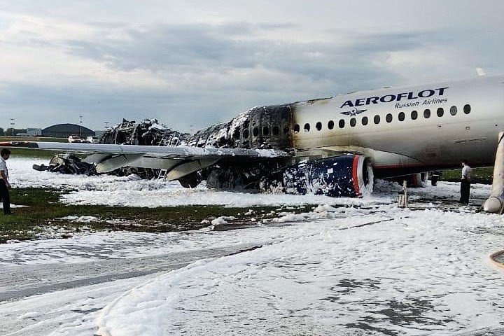 Соболезнования родственникам погибших в авиакатастрофе в Шереметьево