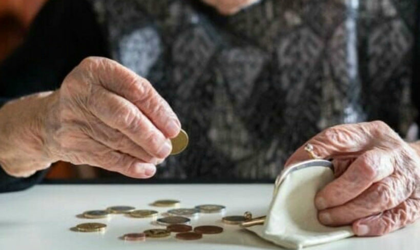 Уровень жизни пенсионеров повысят на один доллар в год