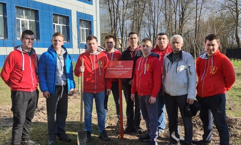 28 апреля в г. Кондрово состоялась акция “Сад Победы-Сад Жизни”.