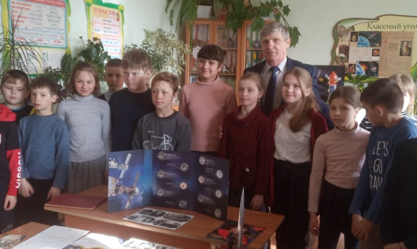 Н.В. Иванов посетил школу в Мещовском районе