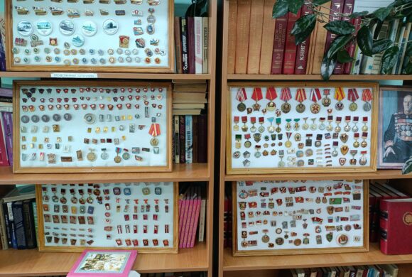 Не расстанусь с комсомолом Не расстанусь с комсомолом